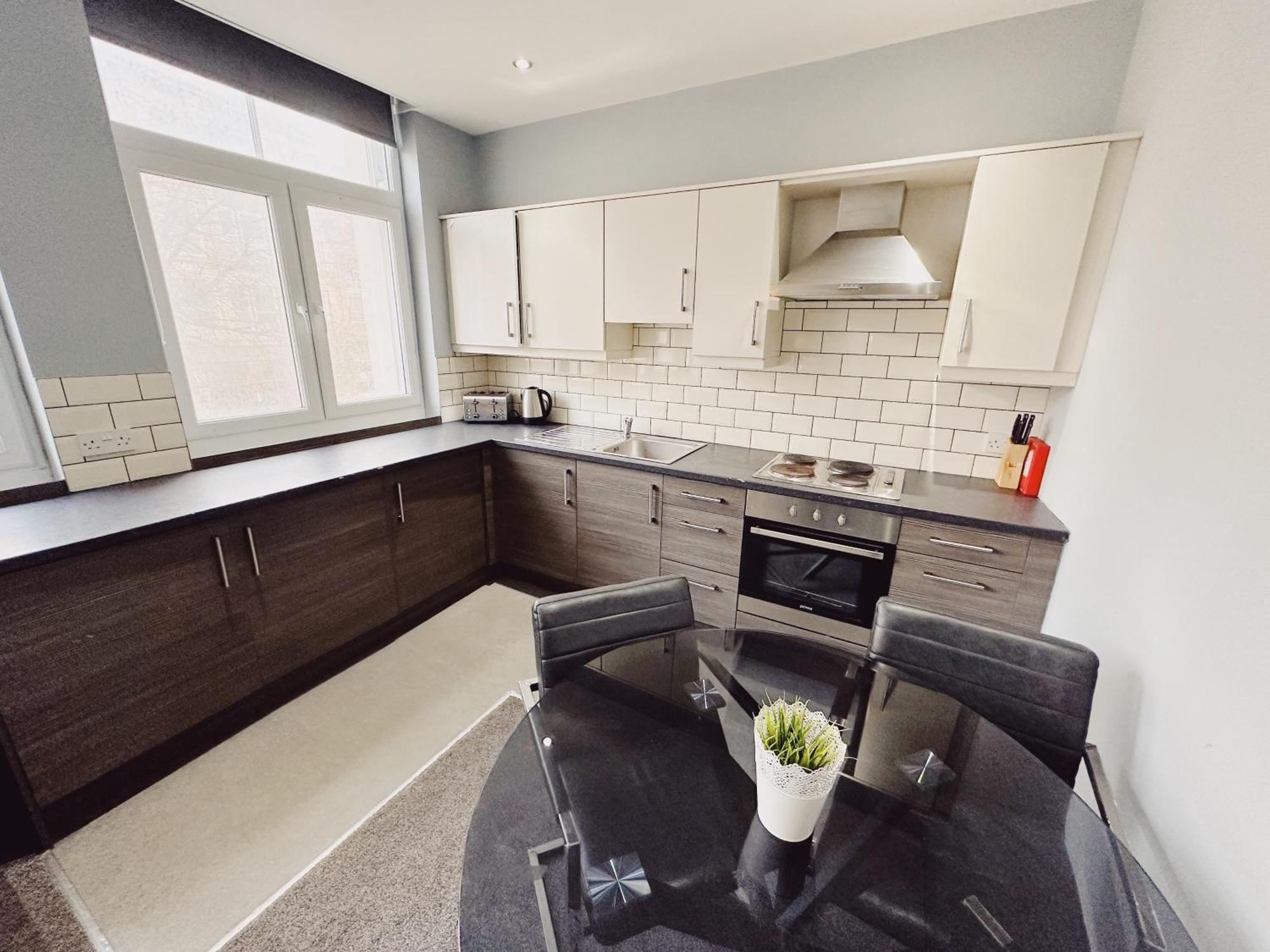 3 Bedroom Apartment In The Heart Of Newcastle - Modern - Sleeps 6 Extérieur photo