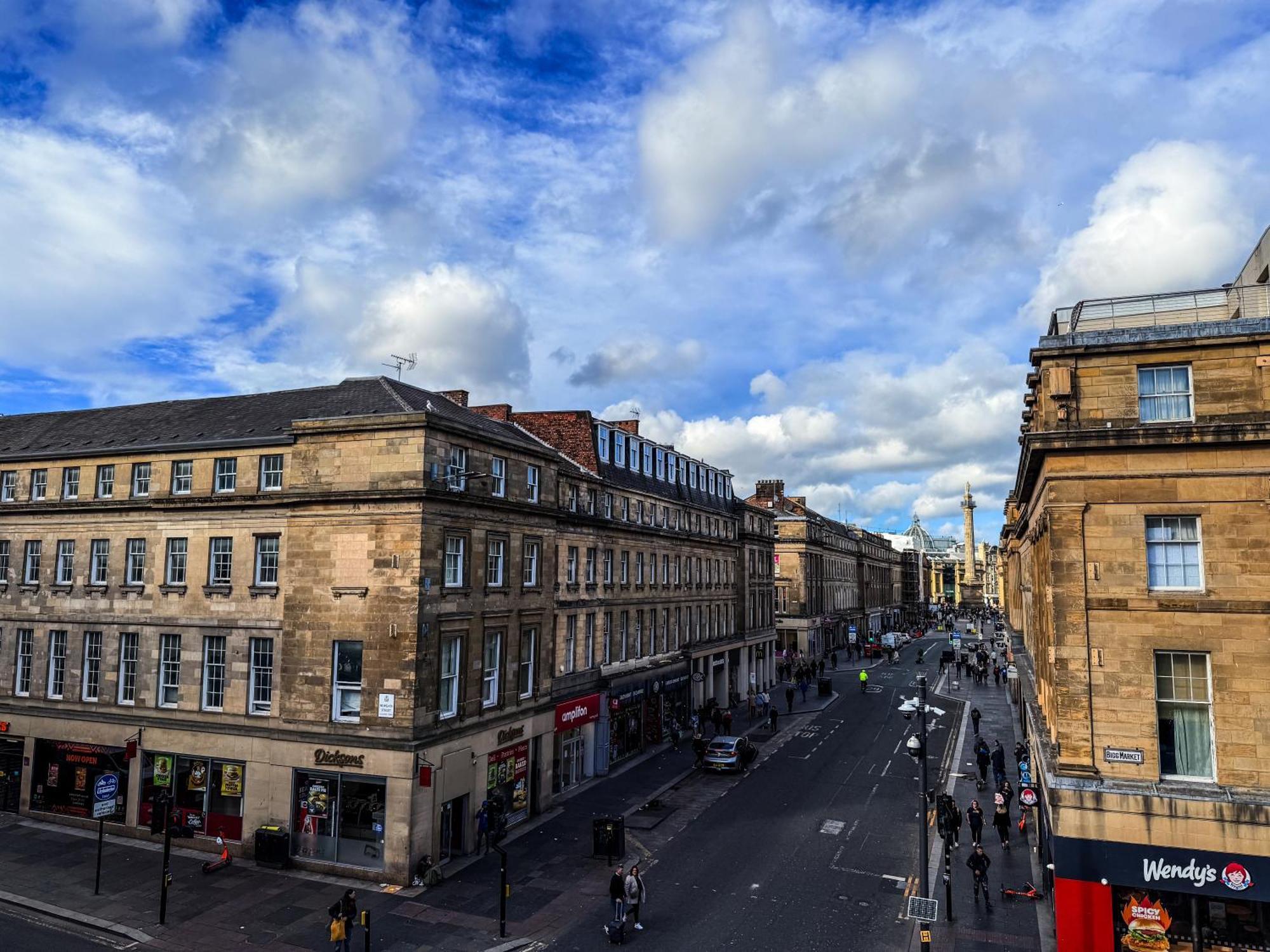 3 Bedroom Apartment In The Heart Of Newcastle - Modern - Sleeps 6 Extérieur photo